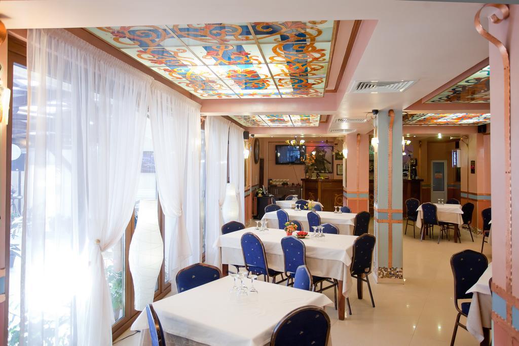 Hotel Parc Tecuci מראה חיצוני תמונה