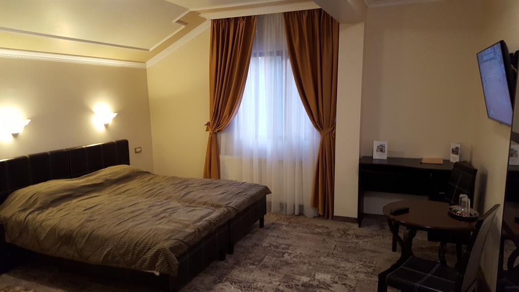 Hotel Parc Tecuci מראה חיצוני תמונה